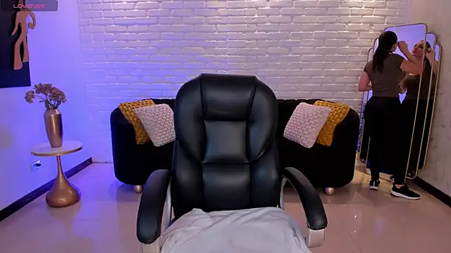 MorganHicks online show from 22, 11, 2025