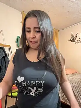 Snapshot of latinfemale chatting on 25, 6, 2026 latinfemale online show from 25, 6, 2026