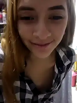 Snapshot of Estrella_21 chatting on 1, 1, 2025 Estrella 21 online show from 1, 1, 2025