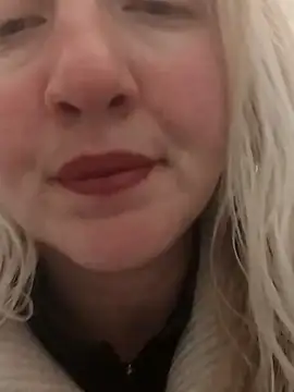 Mllesha74000 online show from 4, 2, 2025