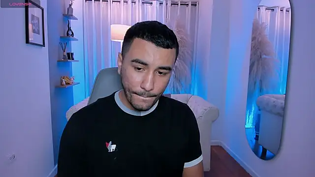 Snapshot of Nick_Moca chatting on 20, 11, 2025 Nick Moca online show from 20, 11, 2025