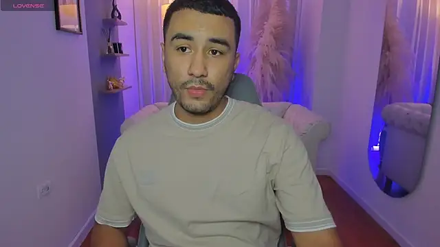 Snapshot of Nick_Moca chatting on 27, 11, 2025 Nick Moca online show from 27, 11, 2025