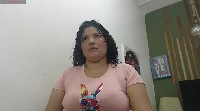 Snapshot of Sharloth_milf chatting on 17, 1, 2025 Sharloth milf online show from 17, 1, 2025