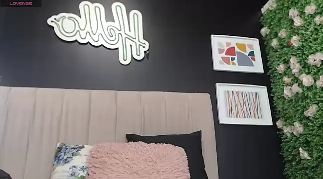 Snapshot of Sharloth_milf chatting on 29, 1, 2025 Sharloth milf online show from 29, 1, 2025