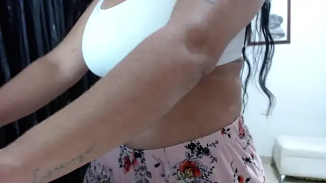 Snapshot of venuz_mendoza20 chatting on 18, 9, 2025 venuz mendoza20 online show from 18, 9, 2025