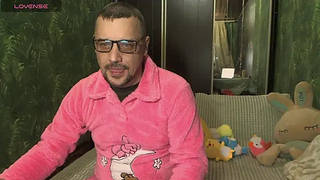 Snapshot of DanielOhCool chatting on 17, 1, 2025 DanielOhCool online show from 17, 1, 2025