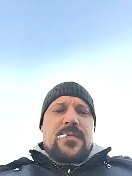 Snapshot of DanielOhCool chatting on 11, 2, 2025 DanielOhCool online show from 11, 2, 2025