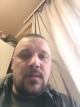 Snapshot of DanielOhCool chatting on 11, 2, 2025 DanielOhCool online show from 11, 2, 2025