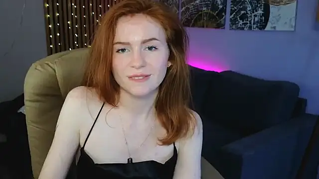 Snapshot of GingerArin chatting on 8, 12, 2024 GingerArin online show from 8, 12, 2024
