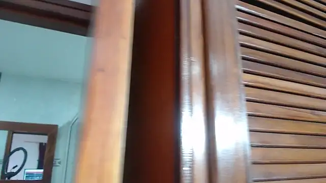 mijal queen online show from 6, 2, 2025