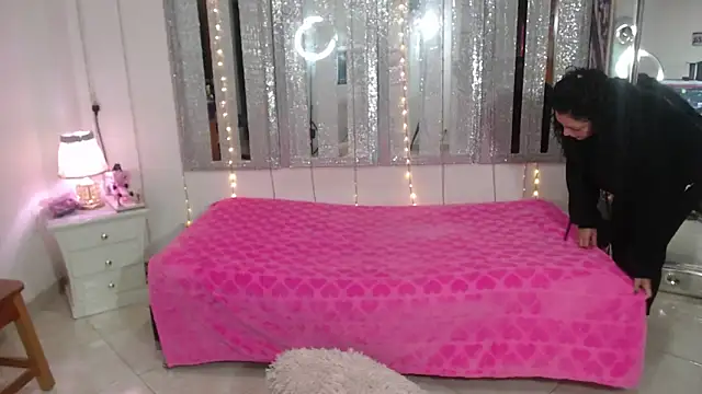 mijal queen online show from 8, 2, 2025