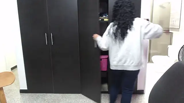 mijal queen online show from 19, 9, 2025