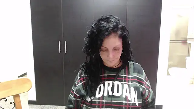 mijal queen online show from 17, 10, 2025