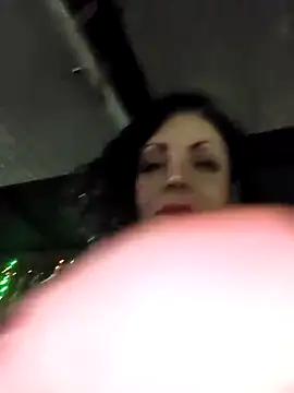 mijal queen online show from 19, 10, 2025