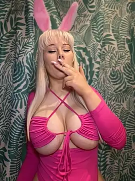 LaraHollywood online show from 3, 4, 2026