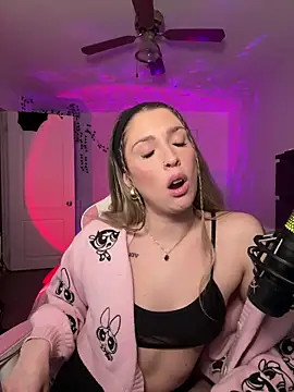 Snapshot of queenxlexy chatting on 14, 2, 2025 queenxlexy online show from 14, 2, 2025