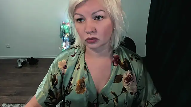 Angelaroberti3 online show from 19, 12, 2025