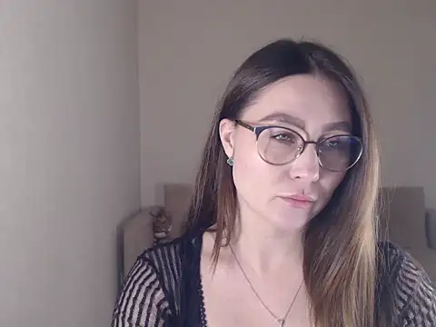 Snapshot of marishaarimova chatting on 12, 10, 2025 marishaarimova online show from 12, 10, 2025
