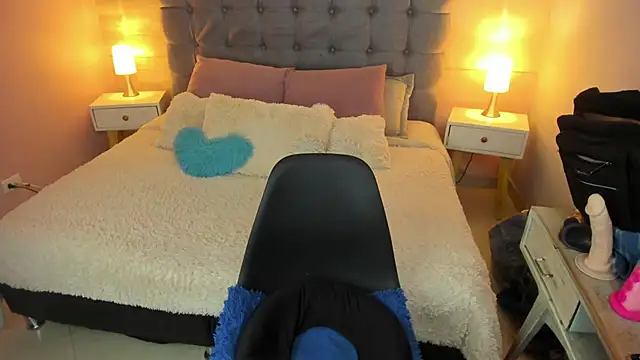  Abril W online show from 11, 4, 2026