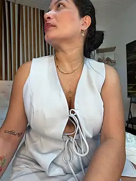 valerie lya online show from 4, 3, 2026