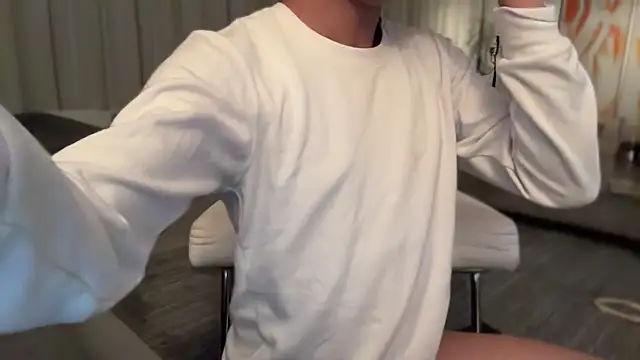 Snapshot of ToyBoy4Daddies chatting on 9, 3, 2025 ToyBoy4Daddies online show from 9, 3, 2025