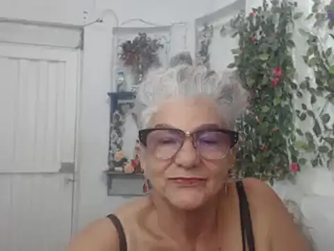 Snapshot of FunnyGrandma chatting on 26, 1, 2025 FunnyGrandma online show from 26, 1, 2025