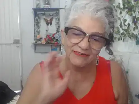 Snapshot of FunnyGrandma chatting on 30, 1, 2025 FunnyGrandma online show from 30, 1, 2025