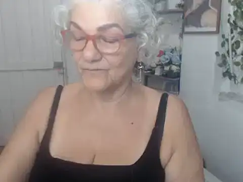 Snapshot of FunnyGrandma chatting on 11, 9, 2025 FunnyGrandma online show from 11, 9, 2025