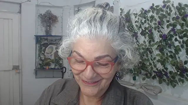 FunnyGrandma online show from 9, 11, 2025