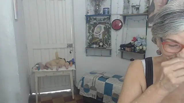 FunnyGrandma online show from 5, 3, 2026