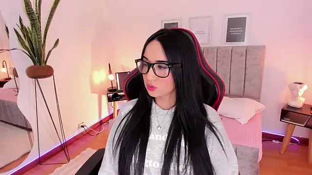 EmmyEvans1 online show from 12, 2, 2025