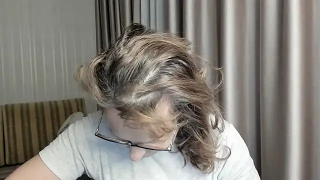 lauraoven online show from 18, 1, 2025