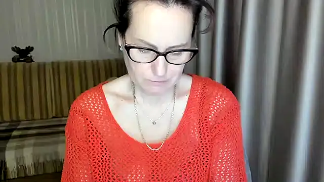 lauraoven online show from 5, 3, 2025