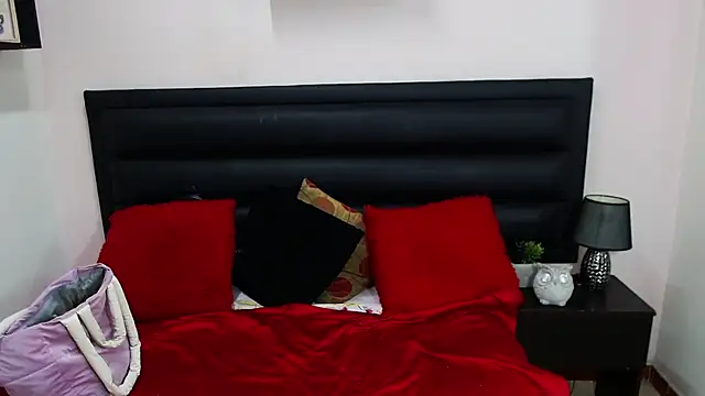 sensual nataliee online show from 6, 11, 2025