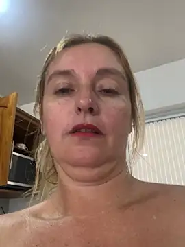 Snapshot of moniquerainx chatting on 4, 3, 2026 moniquerainx online show from 4, 3, 2026