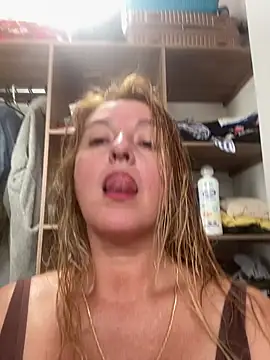 Snapshot of moniquerainx chatting on 12, 6, 2026 moniquerainx online show from 12, 6, 2026