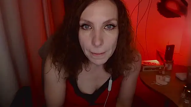 JohansonKatie online show from 12, 1, 2025