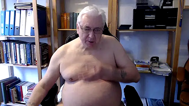 SchwanzhureXXL online show from 14, 2, 2025