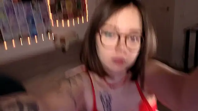 Snapshot of MilenaSaint chatting on 13, 2, 2025 MilenaSaint online show from 13, 2, 2025