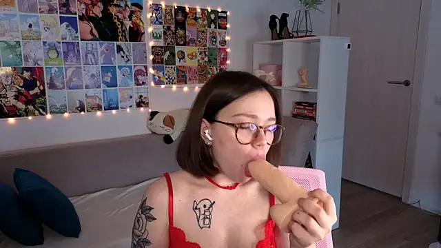 Snapshot of MilenaSaint chatting on 13, 2, 2025 MilenaSaint online show from 13, 2, 2025