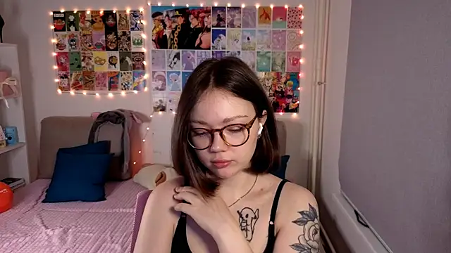 Snapshot of MilenaSaint chatting on 6, 3, 2025 MilenaSaint online show from 6, 3, 2025