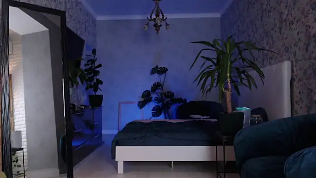 ClaraBendover online show from 11, 11, 2025