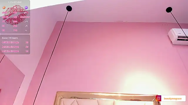 Snapshot of Eva_Grace_ chatting on 7, 1, 2025 Eva Grace online show from 7, 1, 2025