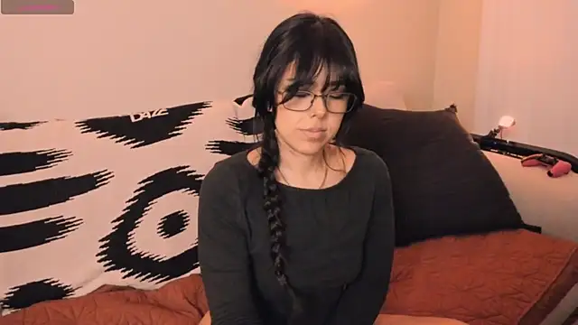 Snapshot of Evie-Luna chatting on 8, 1, 2025 Evie-Luna online show from 8, 1, 2025