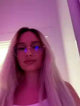 mollyxxx online show from 10, 10, 2025