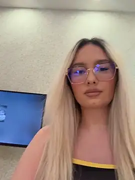 mollyxxx online show from 6, 4, 2026