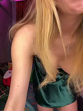 Snapshot of RockQueen_A chatting on 24, 1, 2025 RockQueen A online show from 24, 1, 2025