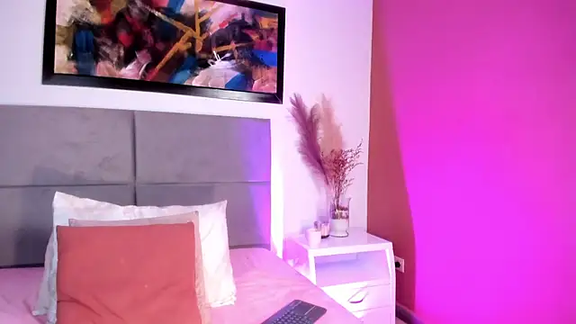 Snapshot of JupiteFox chatting on 4, 2, 2025 JupiteFox online show from 4, 2, 2025