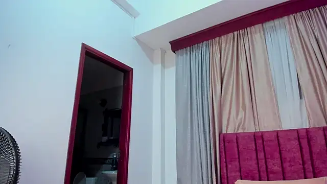 Snapshot of JupiteFox chatting on 8, 2, 2025 JupiteFox online show from 8, 2, 2025