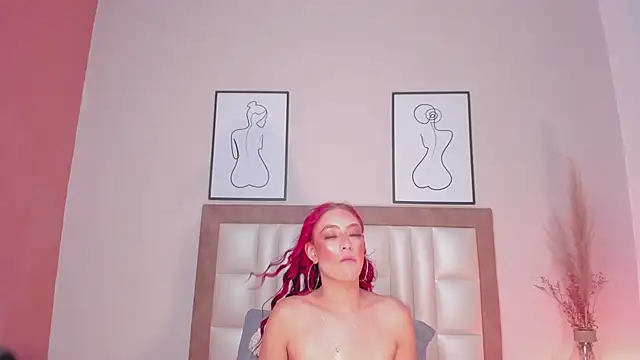 Snapshot of JupiteFox chatting on 11, 9, 2025 JupiteFox online show from 11, 9, 2025